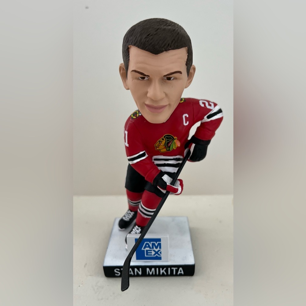 Stan Mikita Collectible Bobblehead/figurine with Box!